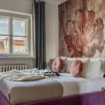 Fresco By Tyzenhauz Apartman